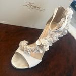 Vince Camuto White Heels Photo 1