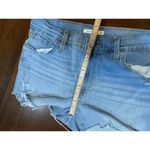 Levi's Mid Length Shorts Women 32 Spring Summer Fringe Raw Hem Distressed Beach Photo 6