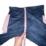 GAPFIT BLACKOUT TECHNOLOGY Navy Blue/Pink/Gray Colorblock Leggings Size Small Gray Photo 4