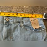 Levi's NWT BLUE Women's Mid-Length Cuffed Mid Rise Stretch Shorts Size 18 34 Photo 6