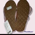Huda Beauty wishful pink fuzzy slippers size 6.5 nwt Photo 1