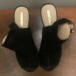 Tahari  Margaret 3 Women's Black Open Toe Sandals Block Heel Shoes Size 7 EUC Photo 1