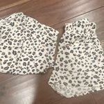 Le lis Two piece Boutique Cheetah Print Set Photo 5