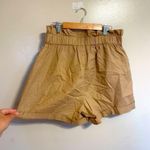 Ci Sono ๐
บ Tan High Waisted Shorts Photo 1