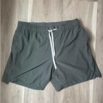 Vuori  Shorts Photo 0
