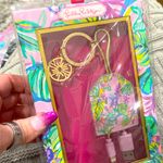 Lilly Pulitzer  CHARGING TAG Photo 5
