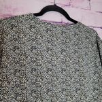 LULU B MICRO LEOPARD PRINT UPF 50 V NECK TEE XL Black Photo 6