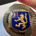 Round Gold Tone Metal Brooch Pin Enamel Lion Crest Photo 7