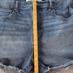 Celebrity Pink Conrad Blue Jean Shorts with Frayed Hem Size17/33 Photo 4