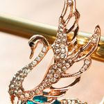 Elegant Swan Crystal Brooch Gold Photo 0