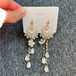 Bridal Pearl Flower Drop Earrings Gold Dangle with‎ Iridescent Petal Tassels new White Photo 4