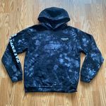 TIE DYE CLASSIC HOODIE IN BLACK CRYSTAL WASH Photo 0