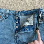 Levi's Strauss Medium Wash Blue High Rise Cut Off Denim Shorts Womens Size W25 Photo 6