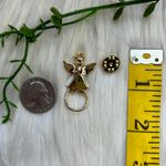 Angel mother of pearl gold tone pin Photo 3