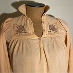 Michel peach blouse 1/4 button down size M ? Embroidered on the upper chest Orange Size M Photo 1