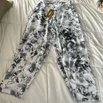 Oalka  joggers size small Photo 0