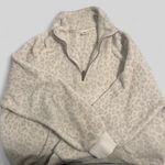 Old Navy  Cheetah Pullover Fuzzy Photo 0