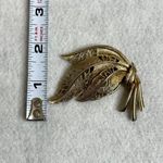 Vintage Jeri Lou Gold Feather Scarf Clip Charm Photo 4