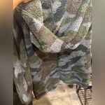 Camouflage Sherpa Jacket Green Size undefined Photo 4