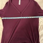 Athleta  Burgundy Long Sleeve V Neck Henley Sleep Top Womens Size Large Photo 6
