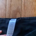 black athletic leggings with pockets Photo 3