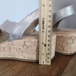 Life Stride  Metallic Taupe Wedge Sandals Size 9 Silver Strappy Wedge Sandal Photo 5