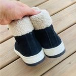 Blondo Ladies  booties- warm and CUTE🖤🤍🖤 Photo 8