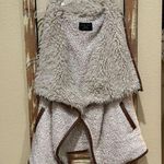Love Tree Oatmeal Sherpa Vest Cardigan Photo 0