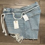 Good American  Petite Girlfriend‎ Mid Rise Relaxed Distressed Jean Shorts Blue 27 Photo 3