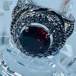 Women Fashion Ring Size Approximately 6.25 Silver Tone Metal Shade of Red Center Photo 4