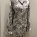 secret treasures VTG 90s Silver Grey Floral Button-Down Sleepshirt Night Gown M Photo 12