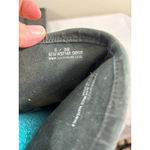 Women's Born Knee Photo 10