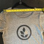 Ever Brand women’s medium gray signature Tee! So cute and classic! Photo 7