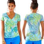 Lilly Pulitzer Michele Short Sleeve Tee in Sky Blue Heaven Print Size L Photo 1