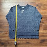 Old Navy Women’s Lightweight Crewneck Long Sleeve Blue Sweater Size Large NWT Photo 3