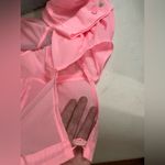 Alo Yoga  NWT Cropped 1/4 Zip Aerial Pullover Lightweight Jacket Neon Bubblegum Photo 8