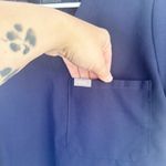 FIGS Technical Collection Catarina One Pocket Scrub Top Navy Short Sleeve XS Photo 2