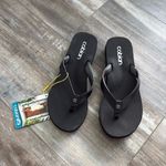 Cobian Skinny Bounce Black Flip Flops NWT size 8 Photo 1