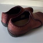 Keen  Kacie Clog Loafer Burgundy Maroon Leather Suede Slip On Shoes Mule SZ 7 Photo 5