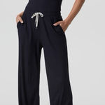 Vuori Women's Pose Scoop Jumpsuit Size Large Black Athleisure Pockets Wide Leg Photo 0