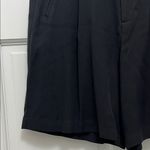 Tommy Bahama NWT Vintage Pleated Black Silk Shorts - Size 6 Photo 5