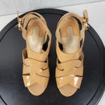 Joan & David Daisleen Womens Sandals Size 7.5 Tan Patent Leather Snakeskin Wedge Photo 1