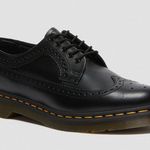 Dr. Martens | 3989 YELLOW STITCH SMOOTH LEATHER BROGUE SHOES Photo 1