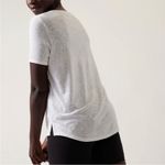 Athleta  Womens Breezy Scoop V Tee Size Small White Short Sleeve Top Activewear Photo 1