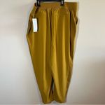 Athleta Brooklyn Ankle Pant in Brass Yellow Athletic Lightweight 18 NWT Photo 9