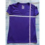 Nike Purple The Tee Dri Fit Short Sleeve V Neck Athletic Cut Women's Medium Photo 6