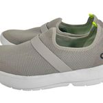 OOFOS OOmg Low Mesh Recovery Shoes White / Gray Size 10 Photo 1