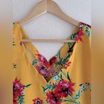 EXPRESS Medium Scalloped Yellow Floral Sleeveless V Neck Top Photo 2