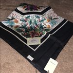 Gucci NWT Silk Scarf with Floral Print Photo 12