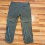 Columbia  Omni-Shield Convertible‎ Hiking Pants Women's 16 Short Green Zip Off Photo 5